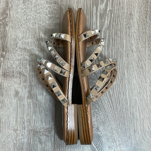 NWT Steve Madden Skyler Studded Strappy Sandals Slip On Flats 6.5 - Picture 8 of 12